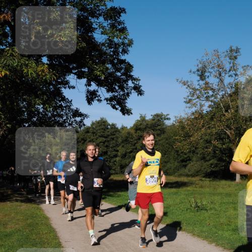 28.09.2025 - 33. Volkslauf durch das schöne Alstertal Fabian Wolf http://msf.ph/oto/8979902 28.09.2025 10:34:37 Laufen 3300, 3909 meine-sportfotos.de