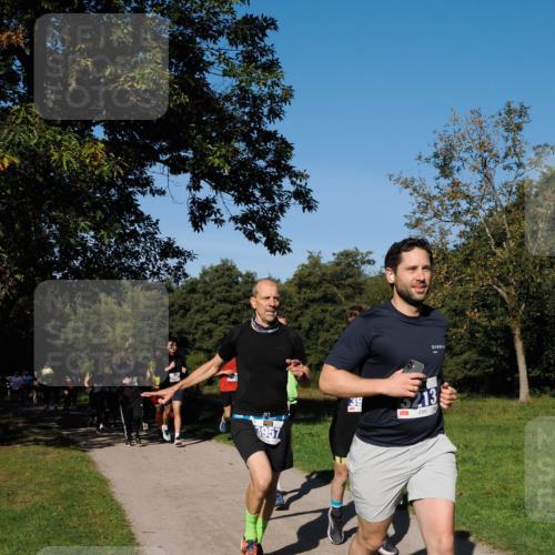 28.09.2025 - 33. Volkslauf durch das schöne Alstertal Fabian Wolf http://msf.ph/oto/8979946 28.09.2025 10:34:42 Laufen 3042, 3957, 39, 213 meine-sportfotos.de