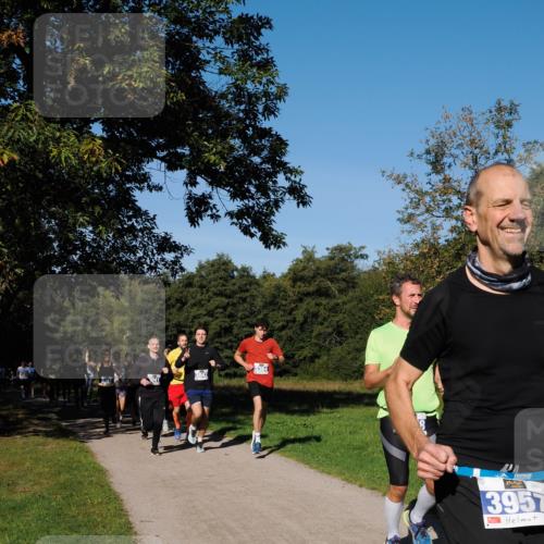 28.09.2025 - 33. Volkslauf durch das schöne Alstertal Fabian Wolf http://msf.ph/oto/8979951 28.09.2025 10:34:43 Laufen 3364, 3957 meine-sportfotos.de