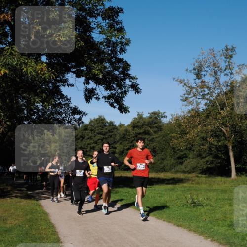 28.09.2025 - 33. Volkslauf durch das schöne Alstertal Fabian Wolf http://msf.ph/oto/8979954 28.09.2025 10:34:44 Laufen 3041, 3364, 3042 meine-sportfotos.de