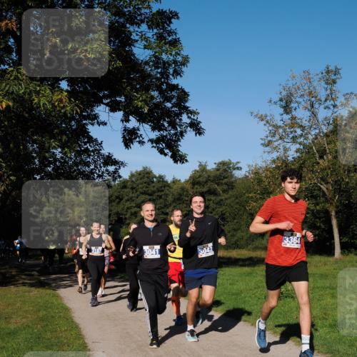 28.09.2025 - 33. Volkslauf durch das schöne Alstertal Fabian Wolf http://msf.ph/oto/8979961 28.09.2025 10:34:45 Laufen 3187, 3041, 3042, 3364 meine-sportfotos.de