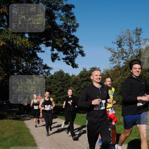 28.09.2025 - 33. Volkslauf durch das schöne Alstertal Fabian Wolf http://msf.ph/oto/8979967 28.09.2025 10:34:46 Laufen 3254, 3187, 15041, 3906 meine-sportfotos.de