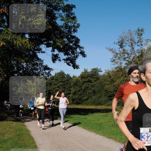 28.09.2025 - 33. Volkslauf durch das schöne Alstertal Fabian Wolf http://msf.ph/oto/8979995 28.09.2025 10:34:49 Laufen 3136, 32 meine-sportfotos.de