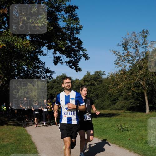 28.09.2025 - 33. Volkslauf durch das schöne Alstertal Fabian Wolf http://msf.ph/oto/8980062 28.09.2025 10:35:01 Laufen 410, 3071, 3944 meine-sportfotos.de