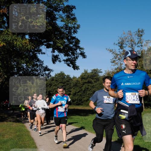 28.09.2025 - 33. Volkslauf durch das schöne Alstertal Fabian Wolf http://msf.ph/oto/8980099 28.09.2025 10:35:08 Laufen 3066, 3248, 3045 meine-sportfotos.de
