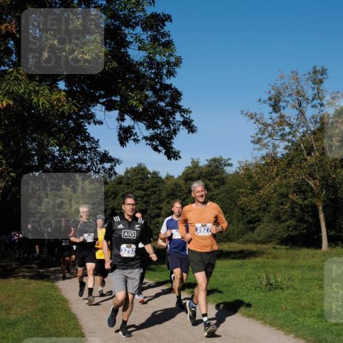 28.09.2025 - 33. Volkslauf durch das schöne Alstertal Fabian Wolf http://msf.ph/oto/8980174 28.09.2025 10:35:21 Laufen 3391, 3292, 3927 meine-sportfotos.de