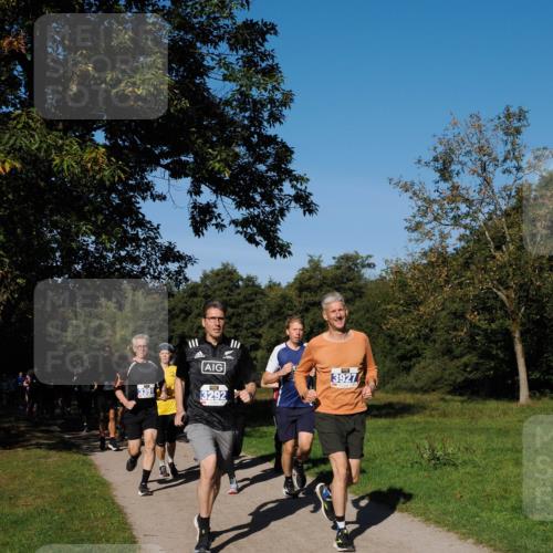 28.09.2025 - 33. Volkslauf durch das schöne Alstertal Fabian Wolf http://msf.ph/oto/8980175 28.09.2025 10:35:21 Laufen 3391, 3292, 3927 meine-sportfotos.de