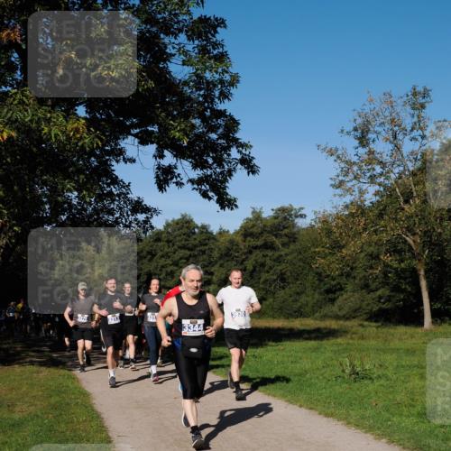 28.09.2025 - 33. Volkslauf durch das schöne Alstertal Fabian Wolf http://msf.ph/oto/8980212 28.09.2025 10:35:27 Laufen 3278, 3313, 331, 3344, 3930 meine-sportfotos.de
