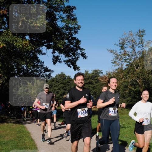 28.09.2025 - 33. Volkslauf durch das schöne Alstertal Fabian Wolf http://msf.ph/oto/8980228 28.09.2025 10:35:29 Laufen 2278, 3313, 13312, 3031 meine-sportfotos.de