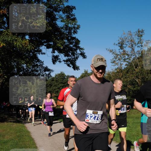 28.09.2025 - 33. Volkslauf durch das schöne Alstertal Fabian Wolf http://msf.ph/oto/8980240 28.09.2025 10:35:31 Laufen 3321, 3048, 3278, 3118 meine-sportfotos.de