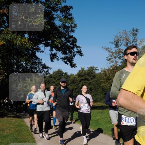 28.09.2025 - 33. Volkslauf durch das schöne Alstertal Fabian Wolf http://msf.ph/oto/8980297 28.09.2025 10:35:38 Laufen 008, 3142, 3100 meine-sportfotos.de
