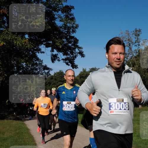 28.09.2025 - 33. Volkslauf durch das schöne Alstertal Fabian Wolf http://msf.ph/oto/8980313 28.09.2025 10:35:39 Laufen 3236, 3298, 3008 meine-sportfotos.de
