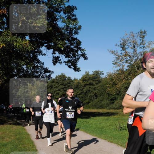 28.09.2025 - 33. Volkslauf durch das schöne Alstertal Fabian Wolf http://msf.ph/oto/8980361 28.09.2025 10:35:46 Laufen 3181, 3901, 3293, 20 meine-sportfotos.de