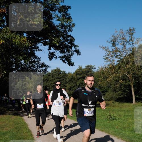 28.09.2025 - 33. Volkslauf durch das schöne Alstertal Fabian Wolf http://msf.ph/oto/8980368 28.09.2025 10:35:47 Laufen 3901, 3181, 3293 meine-sportfotos.de