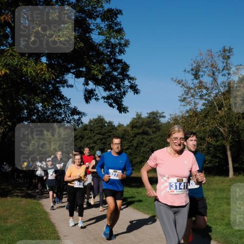 28.09.2025 - 33. Volkslauf durch das schöne Alstertal Fabian Wolf http://msf.ph/oto/8980457 28.09.2025 10:36:03 Laufen 340, 3410, 327, 3141 meine-sportfotos.de