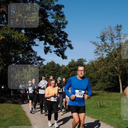 28.09.2025 - 33. Volkslauf durch das schöne Alstertal Fabian Wolf http://msf.ph/oto/8980463 28.09.2025 10:36:04 Laufen 3401, 3410, 3273 meine-sportfotos.de