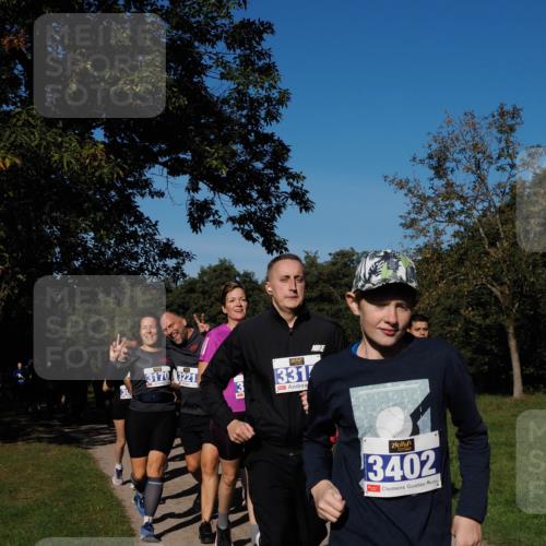 28.09.2025 - 33. Volkslauf durch das schöne Alstertal Fabian Wolf http://msf.ph/oto/8980482 28.09.2025 10:36:07 Laufen 3170, 3221, 13, 331, 3402 meine-sportfotos.de