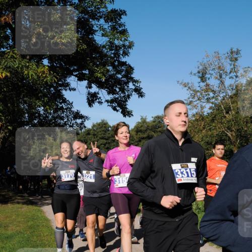 28.09.2025 - 33. Volkslauf durch das schöne Alstertal Fabian Wolf http://msf.ph/oto/8980486 28.09.2025 10:36:08 Laufen 3170, 58, 3221, 315, 3315 meine-sportfotos.de
