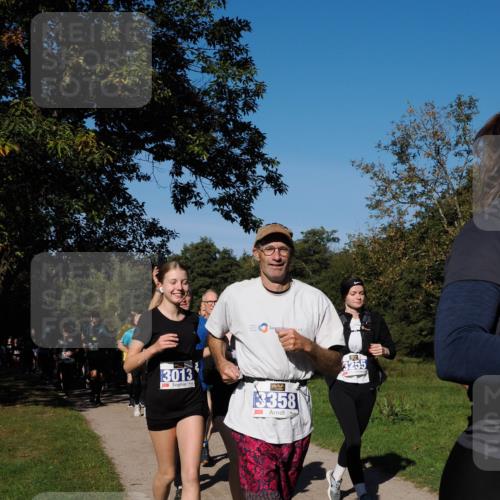 28.09.2025 - 33. Volkslauf durch das schöne Alstertal Fabian Wolf http://msf.ph/oto/8980504 28.09.2025 10:36:09 Laufen 3013, 3358 meine-sportfotos.de