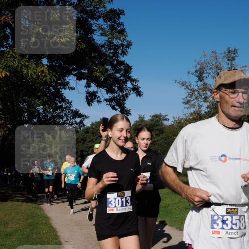 28.09.2025 - 33. Volkslauf durch das schöne Alstertal Fabian Wolf http://msf.ph/oto/8980510 28.09.2025 10:36:10 Laufen 3086, 3013, 3358 meine-sportfotos.de