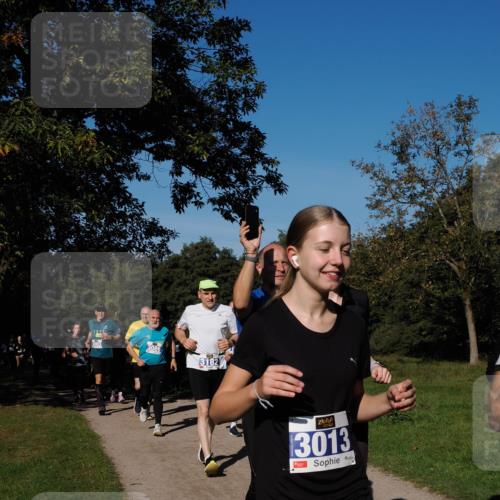 28.09.2025 - 33. Volkslauf durch das schöne Alstertal Fabian Wolf http://msf.ph/oto/8980513 28.09.2025 10:36:10 Laufen 3086, 3182, 3013 meine-sportfotos.de