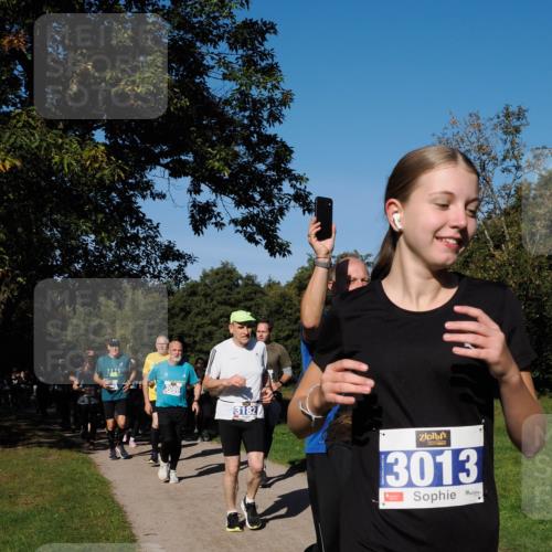 28.09.2025 - 33. Volkslauf durch das schöne Alstertal Fabian Wolf http://msf.ph/oto/8980515 28.09.2025 10:36:10 Laufen 3086, 3182, 3013 meine-sportfotos.de