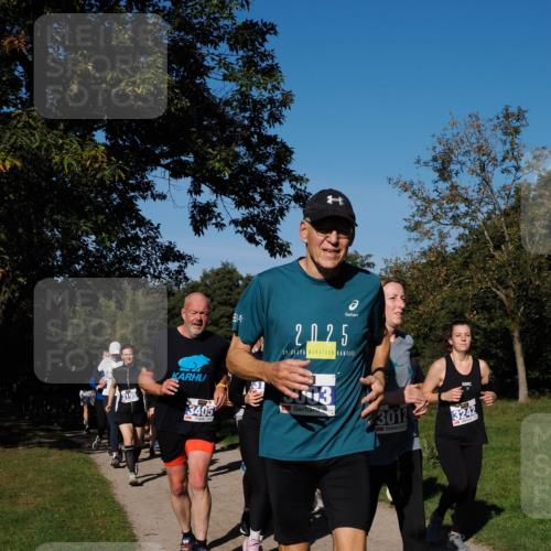 28.09.2025 - 33. Volkslauf durch das schöne Alstertal Fabian Wolf http://msf.ph/oto/8980545 28.09.2025 10:36:15 Laufen 3195, 2025, 39, 3405, 3, 3012, 3242 meine-sportfotos.de