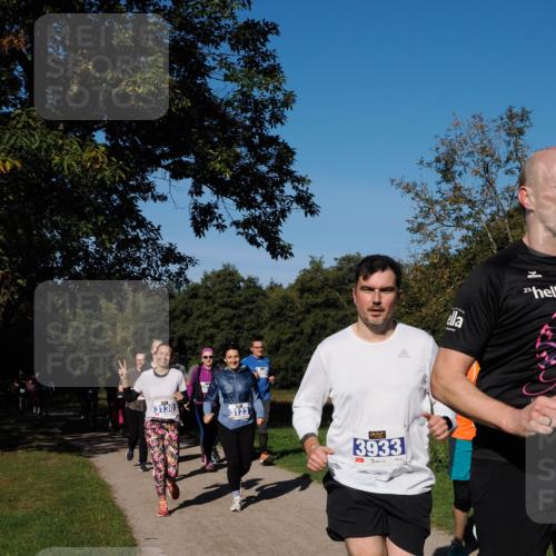 28.09.2025 - 33. Volkslauf durch das schöne Alstertal Fabian Wolf http://msf.ph/oto/8980638 28.09.2025 10:36:27 Laufen 3130, 3123, 3009, 3933, 1, 23 meine-sportfotos.de