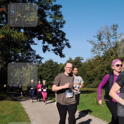 28.09.2025 - 33. Volkslauf durch das schöne Alstertal Fabian Wolf http://msf.ph/oto/8980663 28.09.2025 10:36:30 Laufen 3397, 13090 meine-sportfotos.de
