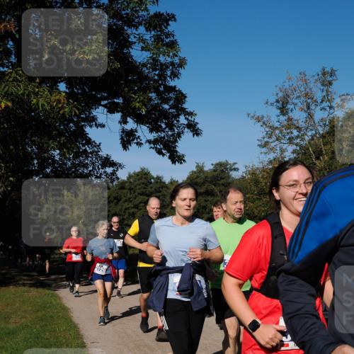 28.09.2025 - 33. Volkslauf durch das schöne Alstertal Fabian Wolf http://msf.ph/oto/8980776 28.09.2025 10:36:47 Laufen 3289, 3126, 284 meine-sportfotos.de