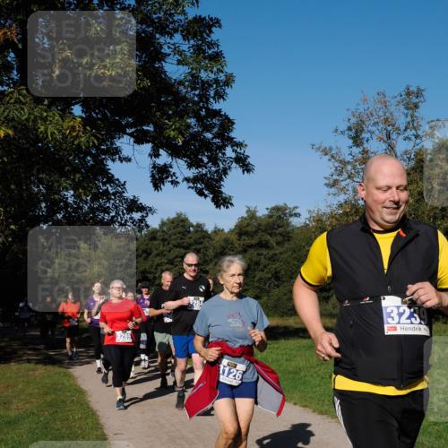 28.09.2025 - 33. Volkslauf durch das schöne Alstertal Fabian Wolf http://msf.ph/oto/8980795 28.09.2025 10:36:49 Laufen 3289, 3126, 3239 meine-sportfotos.de