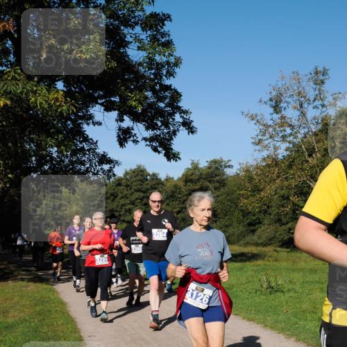 28.09.2025 - 33. Volkslauf durch das schöne Alstertal Fabian Wolf http://msf.ph/oto/8980798 28.09.2025 10:36:50 Laufen 3289, 3398, 3284, 3126 meine-sportfotos.de