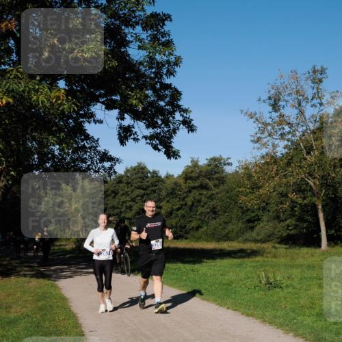 28.09.2025 - 33. Volkslauf durch das schöne Alstertal Fabian Wolf http://msf.ph/oto/8980938 28.09.2025 10:37:19 Laufen 267, 3268 meine-sportfotos.de