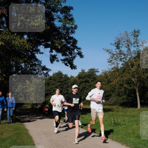 28.09.2025 - 33. Volkslauf durch das schöne Alstertal Fabian Wolf http://msf.ph/oto/8981131 28.09.2025 10:38:21 Laufen 4114, 4146, 4175 meine-sportfotos.de