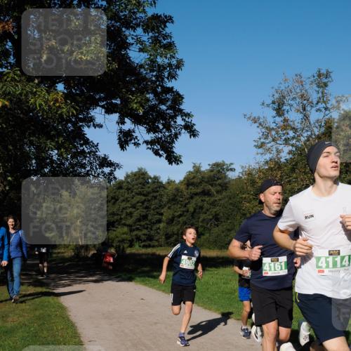 28.09.2025 - 33. Volkslauf durch das schöne Alstertal Fabian Wolf http://msf.ph/oto/8981141 28.09.2025 10:38:23 Laufen 4902, 4161, 4114, 1 meine-sportfotos.de