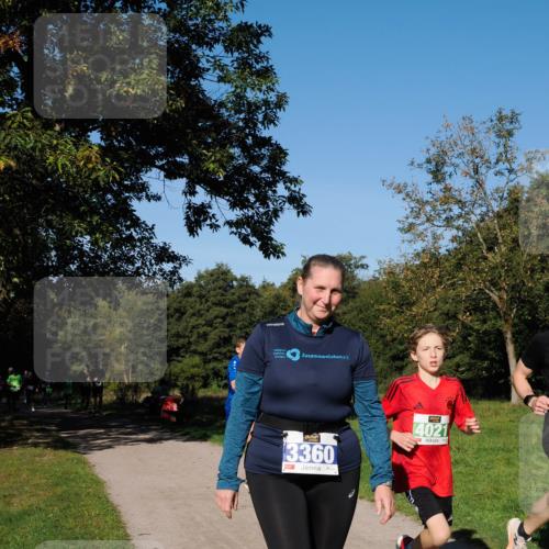 28.09.2025 - 33. Volkslauf durch das schöne Alstertal Fabian Wolf http://msf.ph/oto/8981173 28.09.2025 10:38:33 Laufen 3360, 4021 meine-sportfotos.de