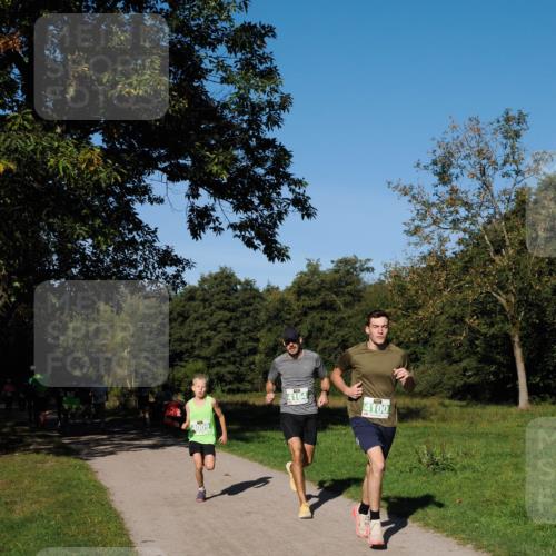 28.09.2025 - 33. Volkslauf durch das schöne Alstertal Fabian Wolf http://msf.ph/oto/8981184 28.09.2025 10:38:38 Laufen 4009, 4164, 4100 meine-sportfotos.de