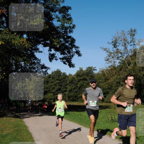 28.09.2025 - 33. Volkslauf durch das schöne Alstertal Fabian Wolf http://msf.ph/oto/8981189 28.09.2025 10:38:39 Laufen 4009, 4164, 4100 meine-sportfotos.de