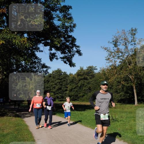 28.09.2025 - 33. Volkslauf durch das schöne Alstertal Fabian Wolf http://msf.ph/oto/8981284 28.09.2025 10:38:57 Laufen 3947, 3953, 4162 meine-sportfotos.de