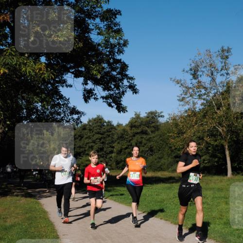 28.09.2025 - 33. Volkslauf durch das schöne Alstertal Fabian Wolf http://msf.ph/oto/8981343 28.09.2025 10:39:10 Laufen 4165, 4184, 4918 meine-sportfotos.de