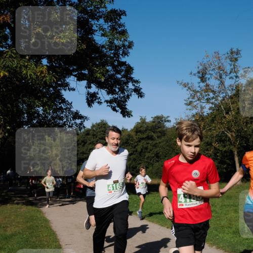 28.09.2025 - 33. Volkslauf durch das schöne Alstertal Fabian Wolf http://msf.ph/oto/8981353 28.09.2025 10:39:12 Laufen 18, 4165, 4185 meine-sportfotos.de