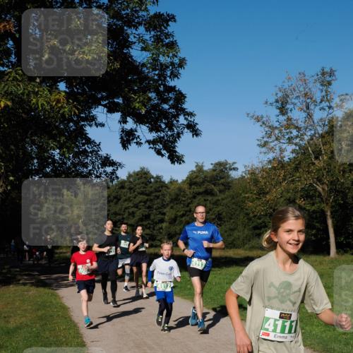 28.09.2025 - 33. Volkslauf durch das schöne Alstertal Fabian Wolf http://msf.ph/oto/8981378 28.09.2025 10:39:15 Laufen 4113, 4111 meine-sportfotos.de