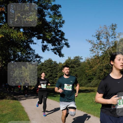 28.09.2025 - 33. Volkslauf durch das schöne Alstertal Fabian Wolf http://msf.ph/oto/8981404 28.09.2025 10:39:18 Laufen 4077, 4173 meine-sportfotos.de