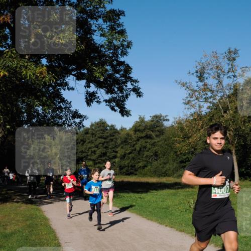 28.09.2025 - 33. Volkslauf durch das schöne Alstertal Fabian Wolf http://msf.ph/oto/8981434 28.09.2025 10:39:23 Laufen 4120, 4132, 4007 meine-sportfotos.de