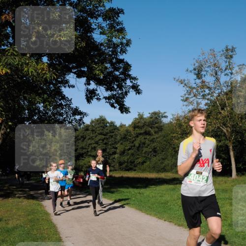 28.09.2025 - 33. Volkslauf durch das schöne Alstertal Fabian Wolf http://msf.ph/oto/8981499 28.09.2025 10:39:33 Laufen 4042 meine-sportfotos.de