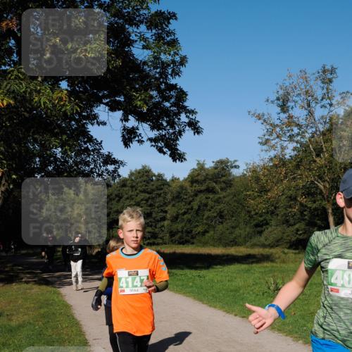 28.09.2025 - 33. Volkslauf durch das schöne Alstertal Fabian Wolf http://msf.ph/oto/8981508 28.09.2025 10:39:37 Laufen 4142, 40 meine-sportfotos.de