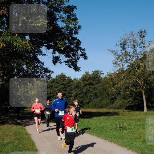 28.09.2025 - 33. Volkslauf durch das schöne Alstertal Fabian Wolf http://msf.ph/oto/8981584 28.09.2025 10:39:54 Laufen  meine-sportfotos.de