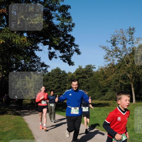 28.09.2025 - 33. Volkslauf durch das schöne Alstertal Fabian Wolf http://msf.ph/oto/8981594 28.09.2025 10:39:55 Laufen 4046, 4912, 4033 meine-sportfotos.de