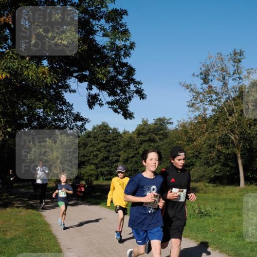 28.09.2025 - 33. Volkslauf durch das schöne Alstertal Fabian Wolf http://msf.ph/oto/8981763 28.09.2025 10:40:20 Laufen 08 meine-sportfotos.de