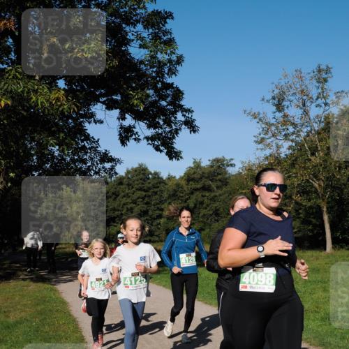 28.09.2025 - 33. Volkslauf durch das schöne Alstertal Fabian Wolf http://msf.ph/oto/8981912 28.09.2025 10:40:47 Laufen 492, 4125, 4126, 4098 meine-sportfotos.de